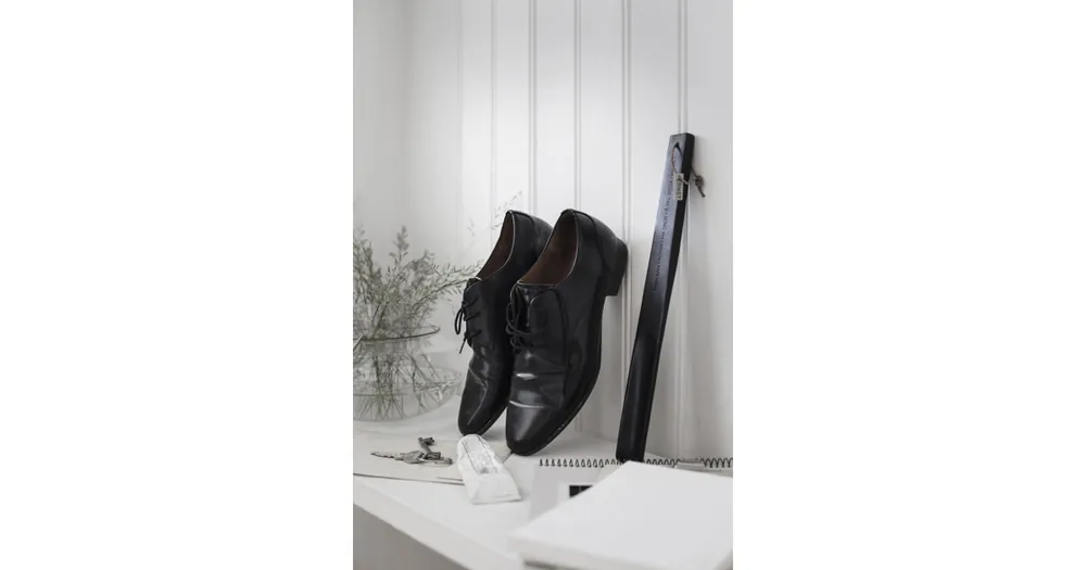 Must-Have Dřevěná lžíce na boty Skohorn Black