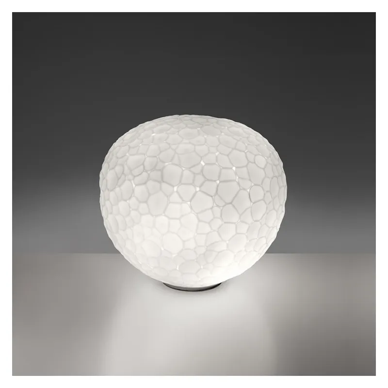 Artemide Meteorite 35 table , stolní designová lampička z foukaného skla, 1x150W E27, prům. 35cm Dokud Zásoby Vydrží
