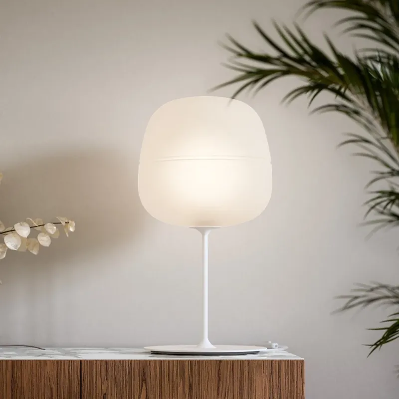 Quadrifoglio Group Afra, bílá stolní lampa z opálového matného skla, 1xE27, výška 62cm Objednat Nyní