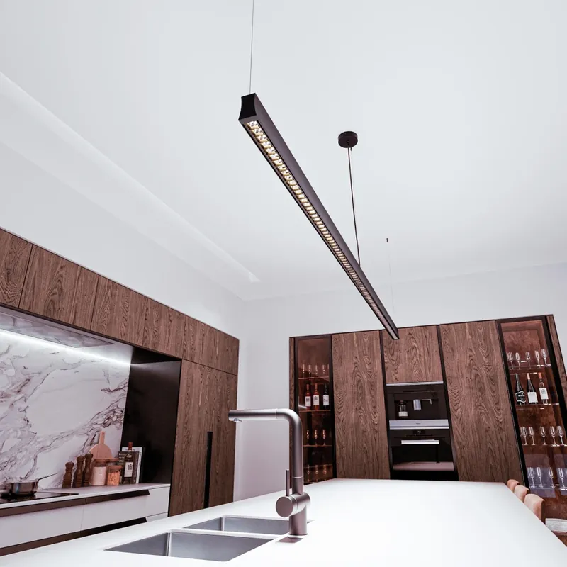 Časově Omezené Mantra Hanok, lineární černé závěsné svítidlo LED 76W 4000K 50°, délka 240cm