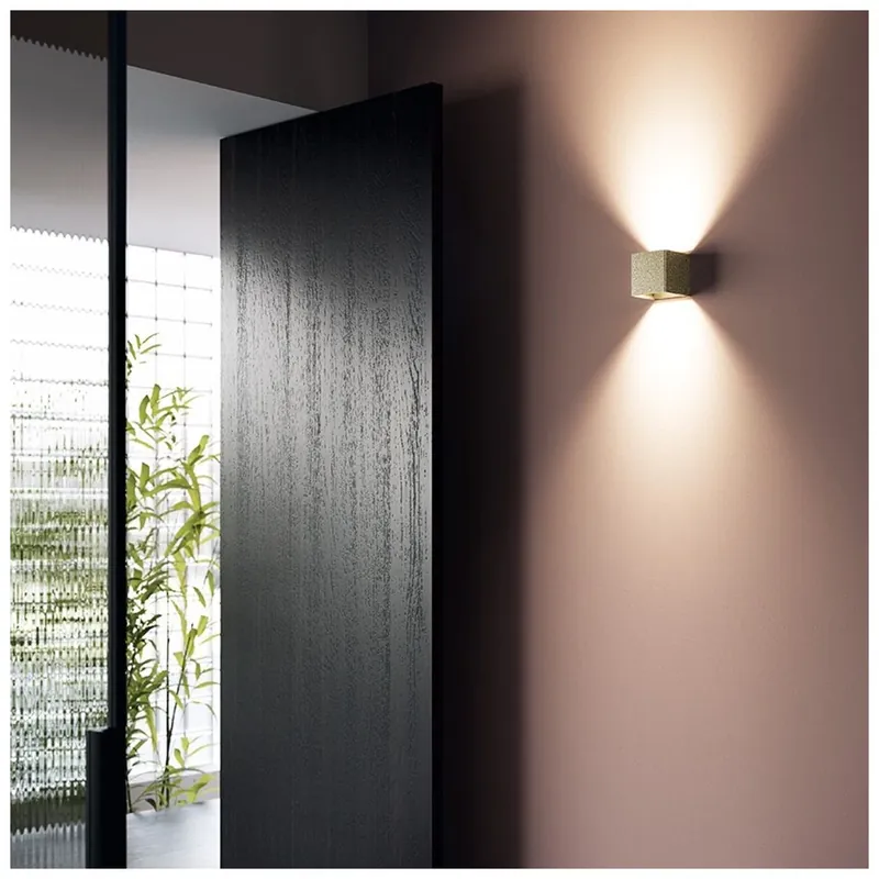 Lodes Laser, nástěnné svítidlo se svícením nahoru-dolu, 15W LED 3000K stmívatelné, champagne, 10x10x10cm Nejlepší Volba